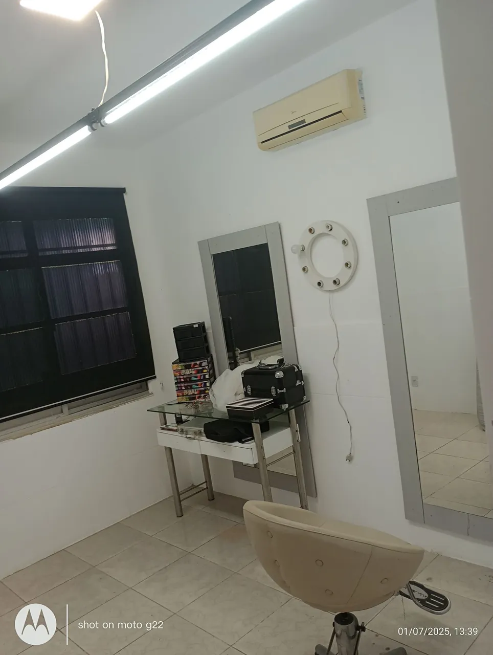Penteadeira com Espelho e Gaveta