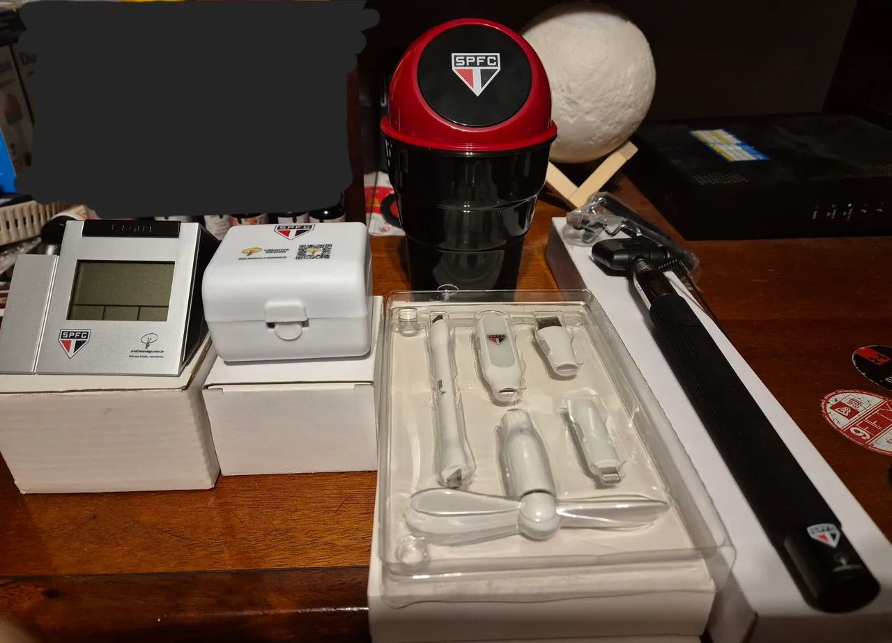 Kit SPFC - Relógio, Mini Lixeira, Carregador, Selfie Stick