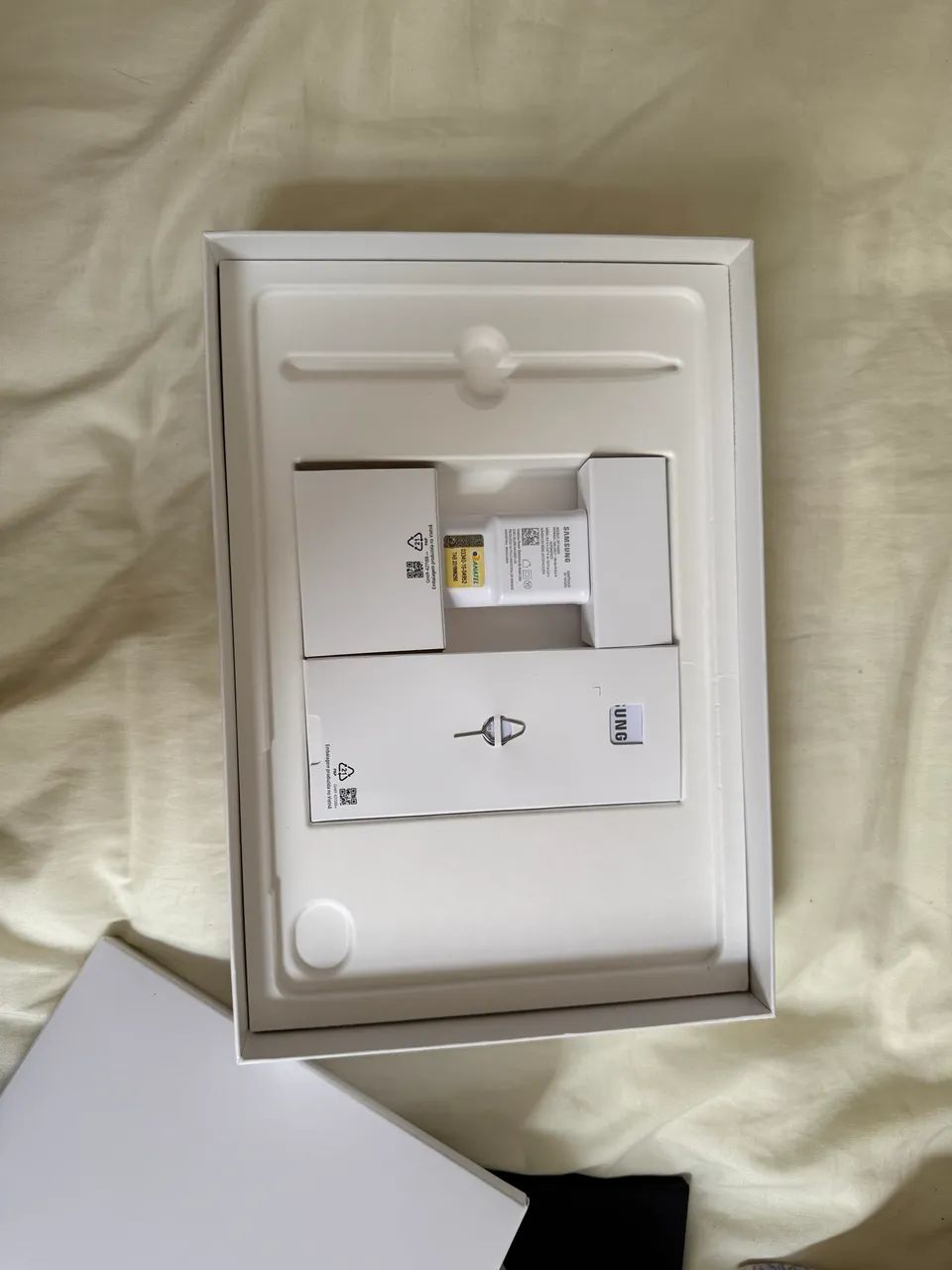 SAMSUNG TABLET S9 FE - Foto 4