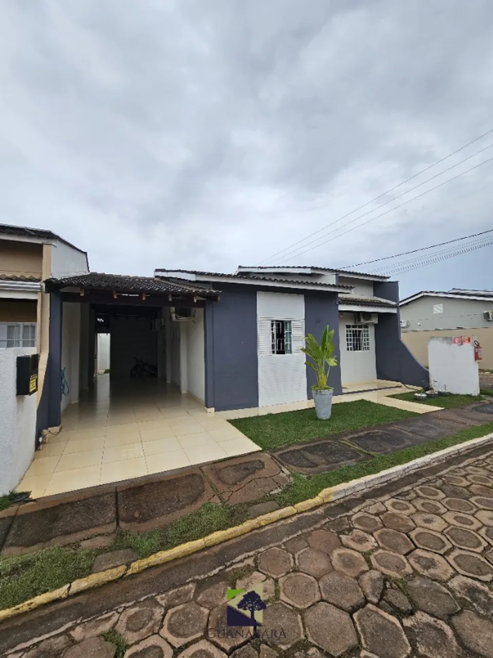 Casa Térrea no Cond. Entre Rios | 3 Quartos (2 Suítes) | 145m² | Jardim Universitário