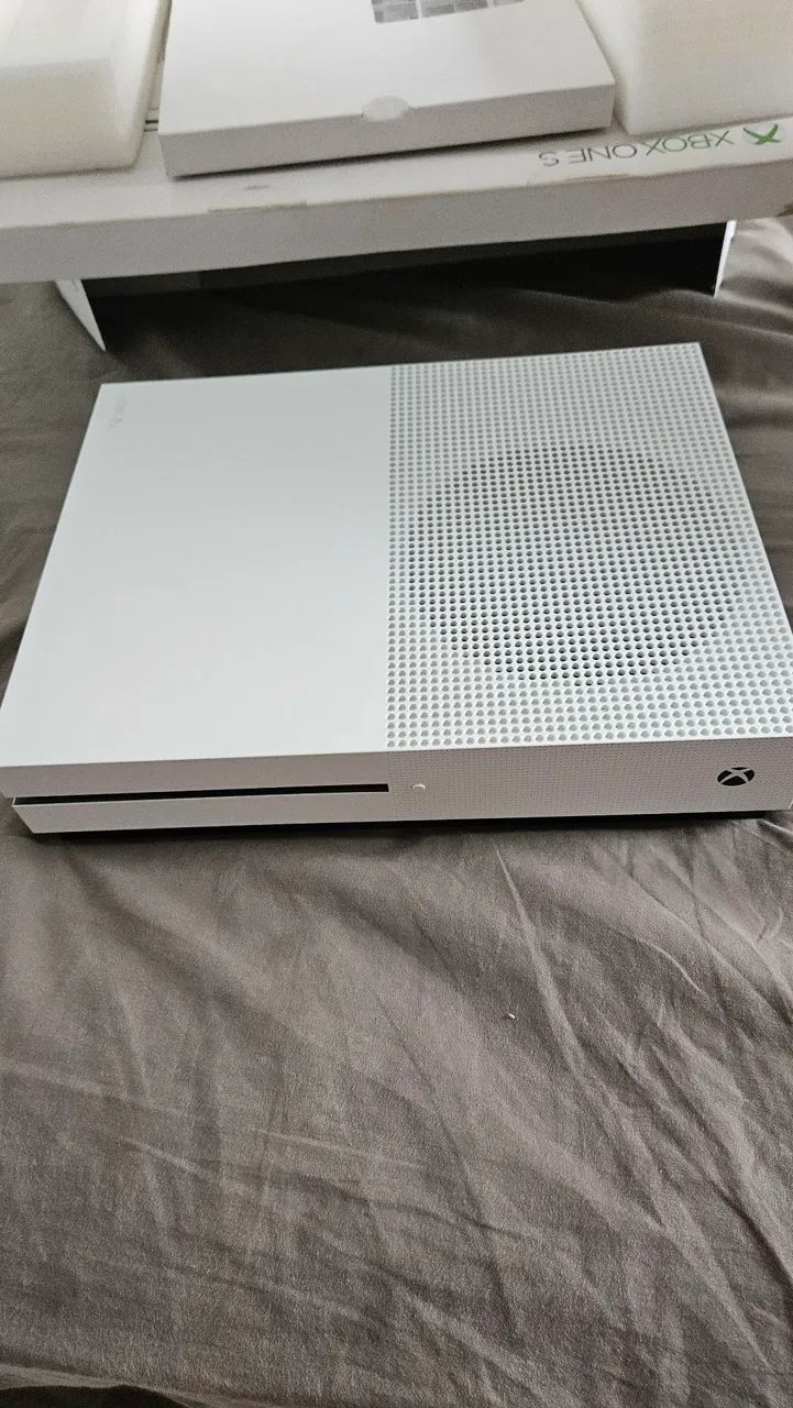 Xbox One S - 4K Blu-Ray e HDR - Foto 3