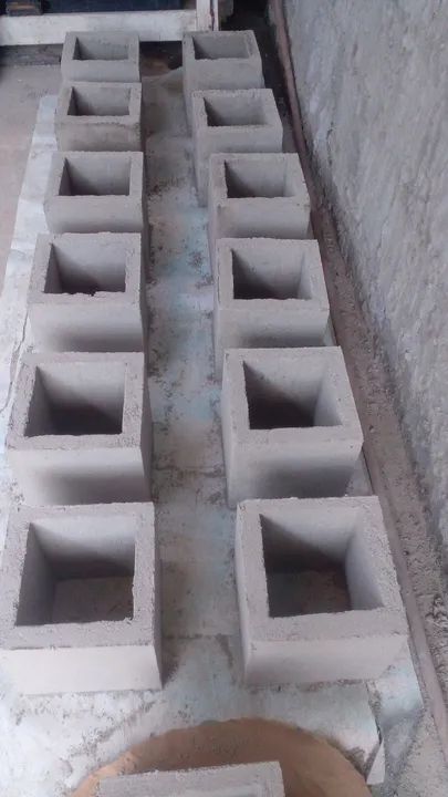 Column blocks 64352543594753121