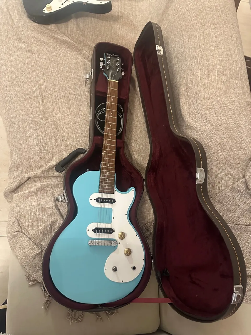 Guitarra nova nunca usada epiphone
