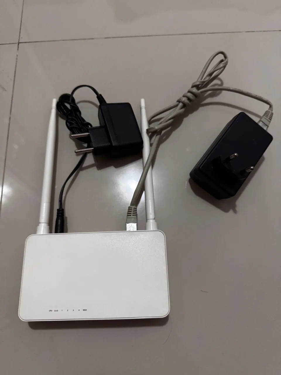 Roteador Wi-Fi com Antenas