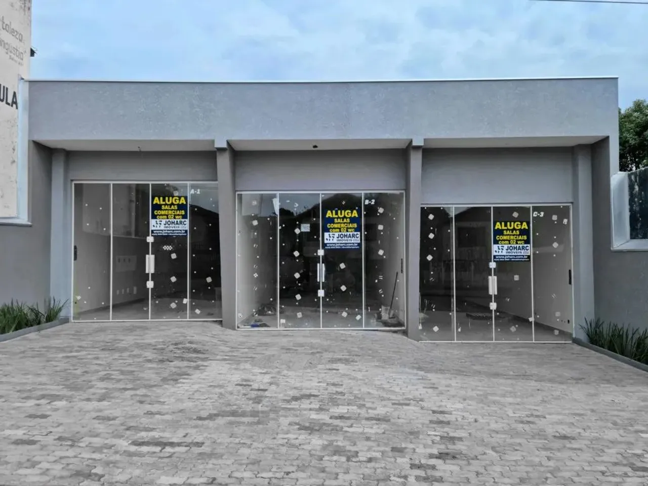 Sala comercial para alugar por R$ 1550.00, 80.00 m2 - VILA SHANGRI-LA - APUCARANA/PR