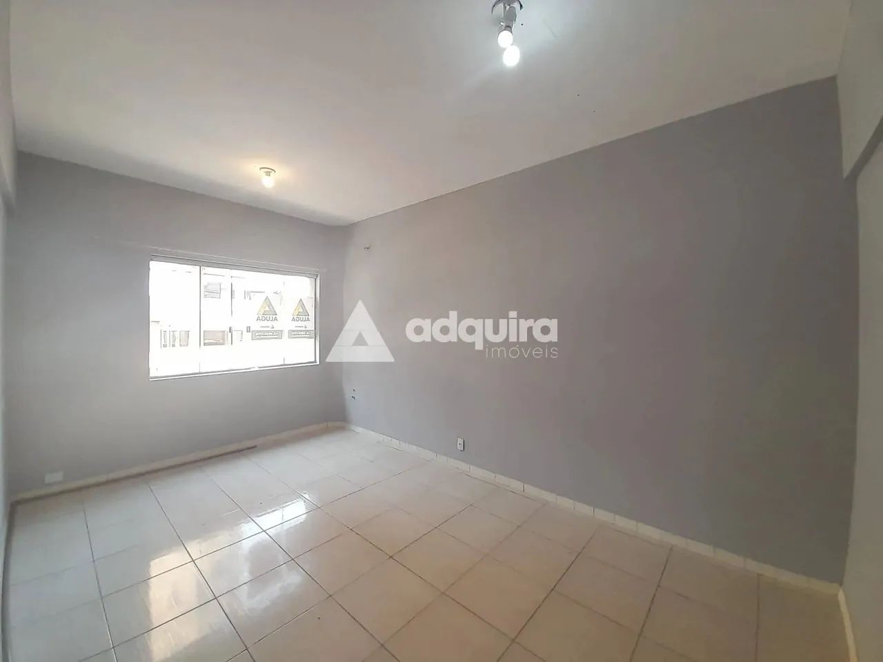 Sala Comercial para Locação no Calçadão, com 17M², no Centro, Ponta Grossa - PR - Foto 3