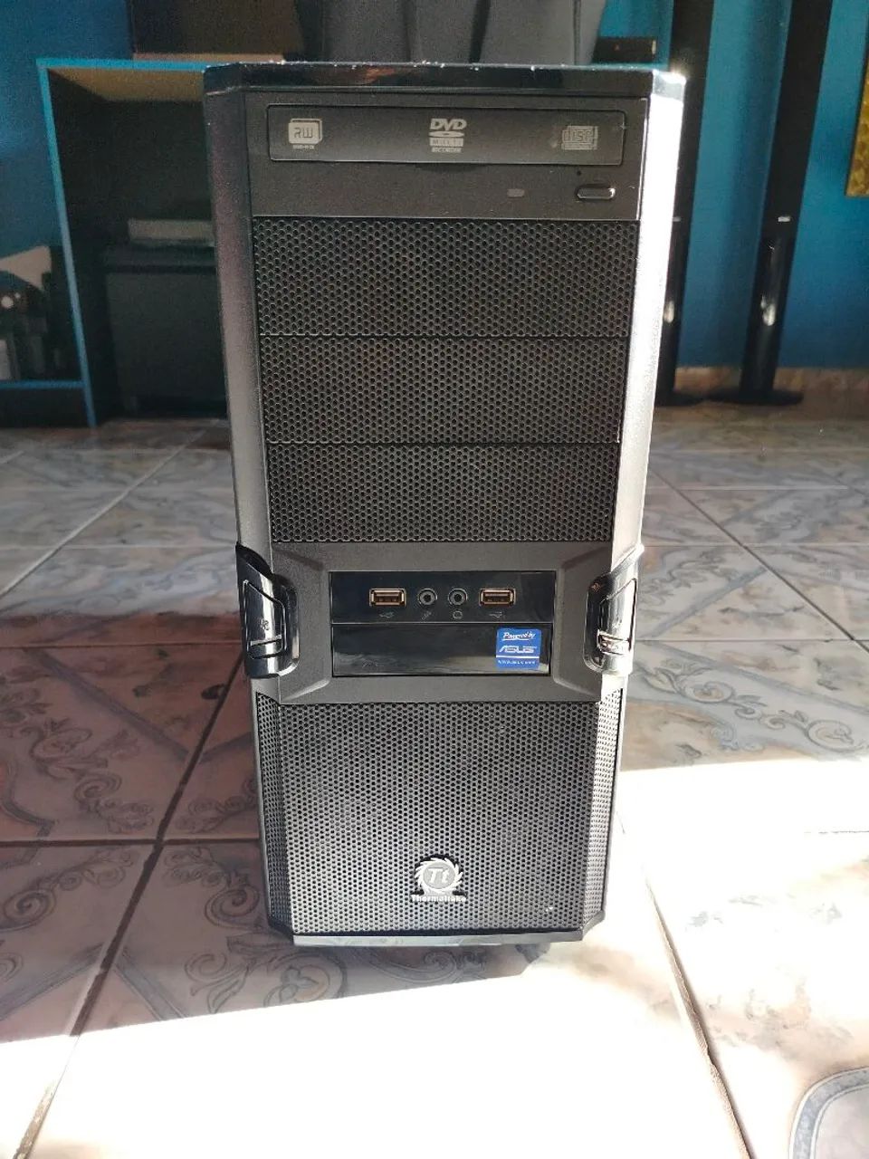 Gabinete Thermaltake 