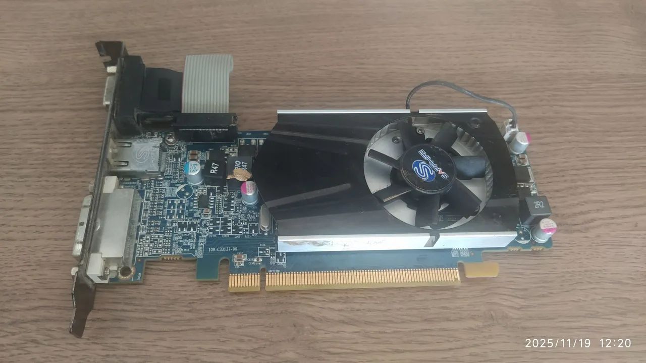 Placa video Radeon HD 6570  2 GB 