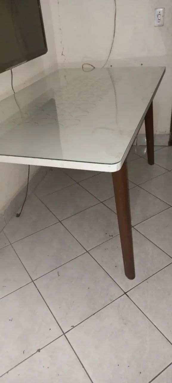 Glass-top table for 06 chairs64386065340034123