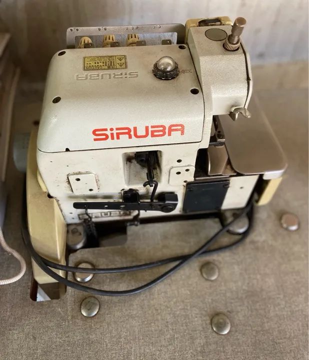 Máquina de Overloque Industrial - Siruba 737K - Foto 4