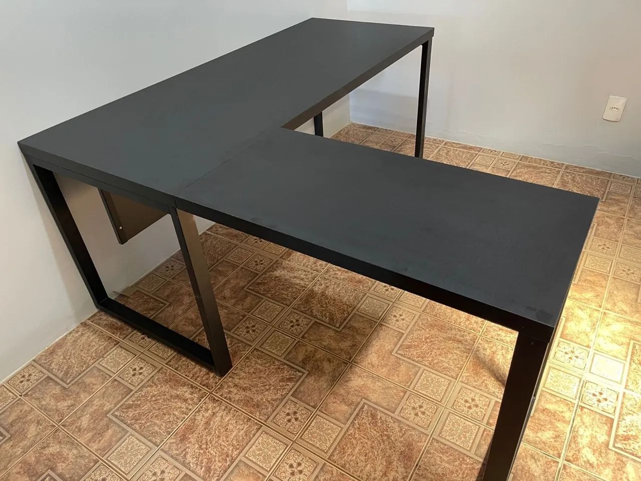 Mesa 40MM INDUSTRIAL 1.50x1.60 PRONTA ENTREGA de Escritório em L Preta - Foto 2