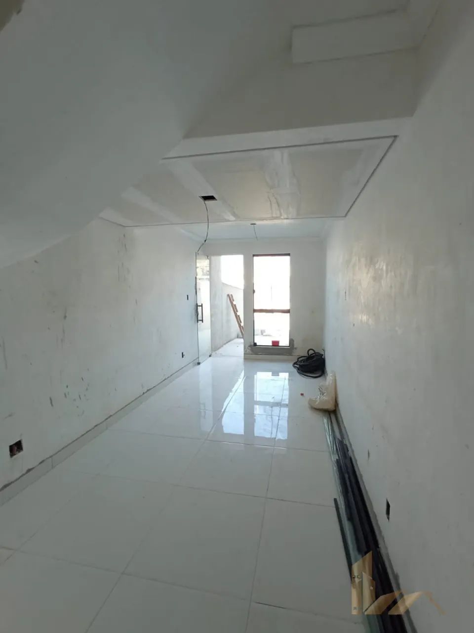 CASA DISPONÍVEL PARA VENDA, 2 QUARTOS SENDO 1 COM VARANDA, 67M² POR R$ 439.000,00 - JARDIM