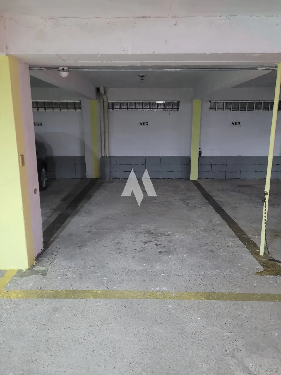 Garagem Box á venda em São Vicente
