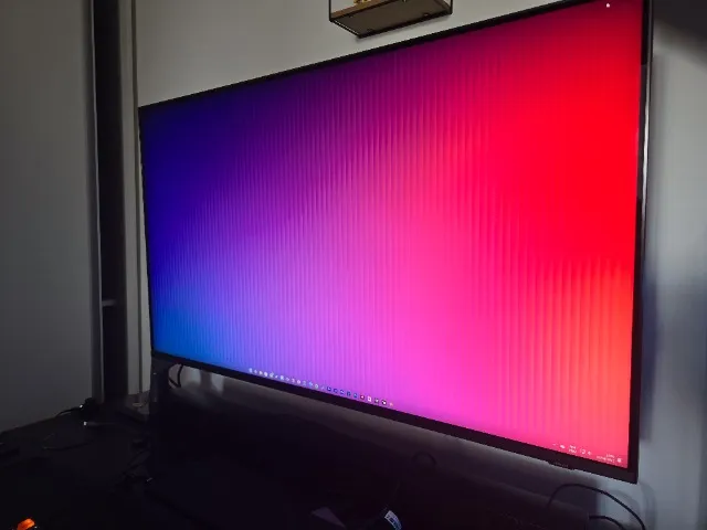 TV Monitor Samsung 43" QLED 4K 144hz
