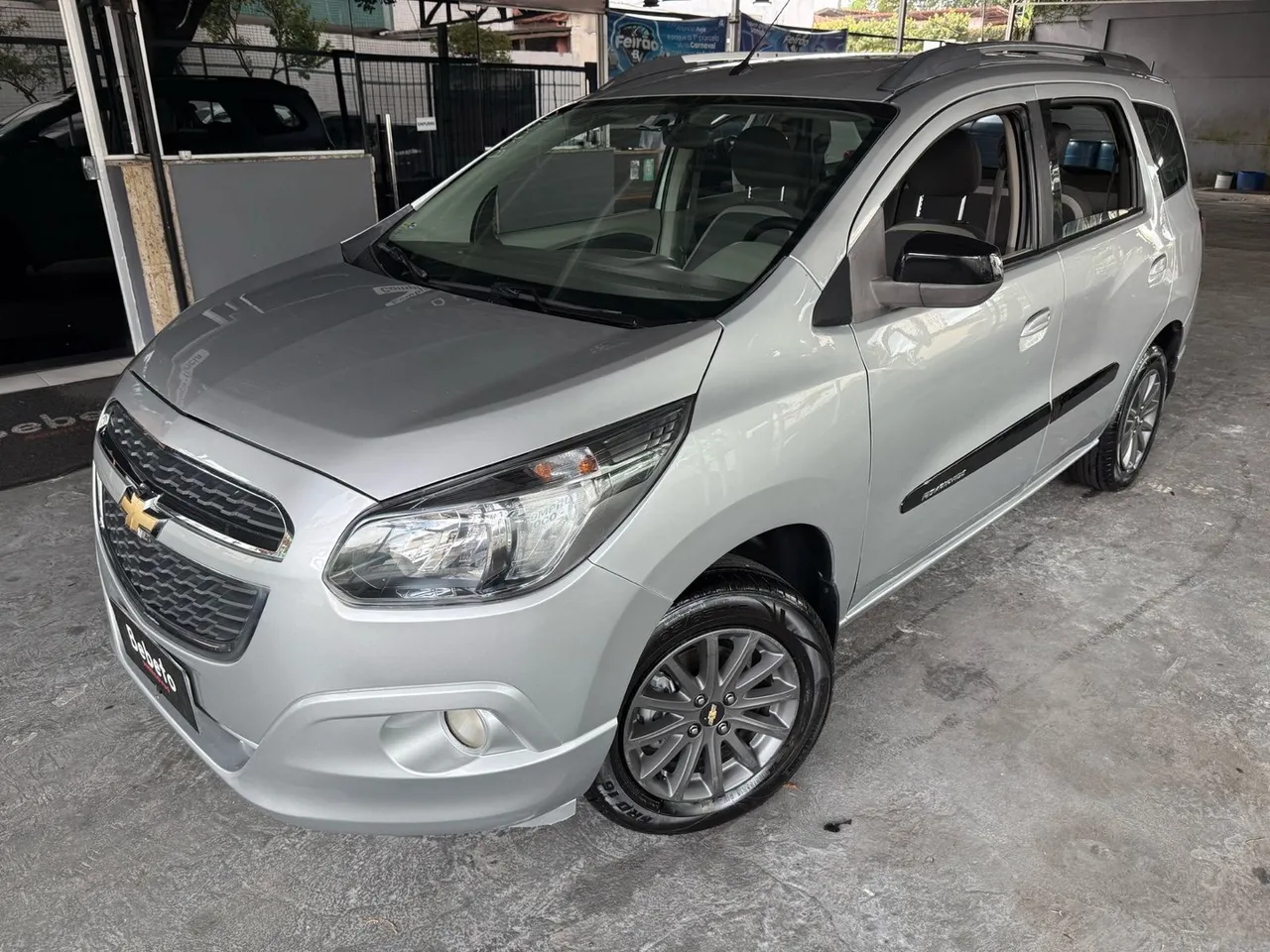 Spin LT Advantage 1.8 2015 Automático carro muito novo confira