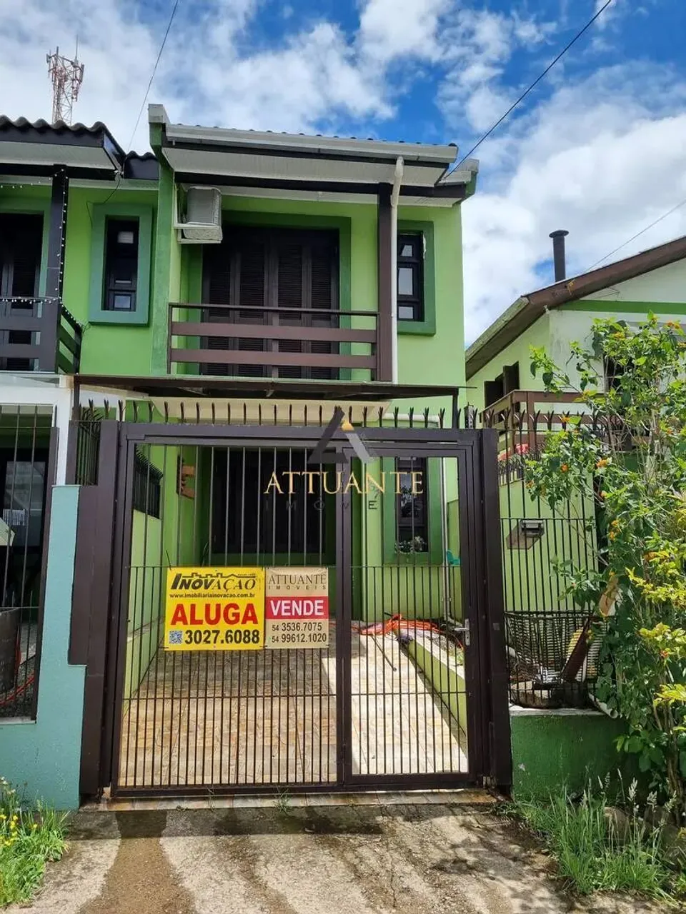 Sobrado para venda no Bairro Desvio Rizzo.