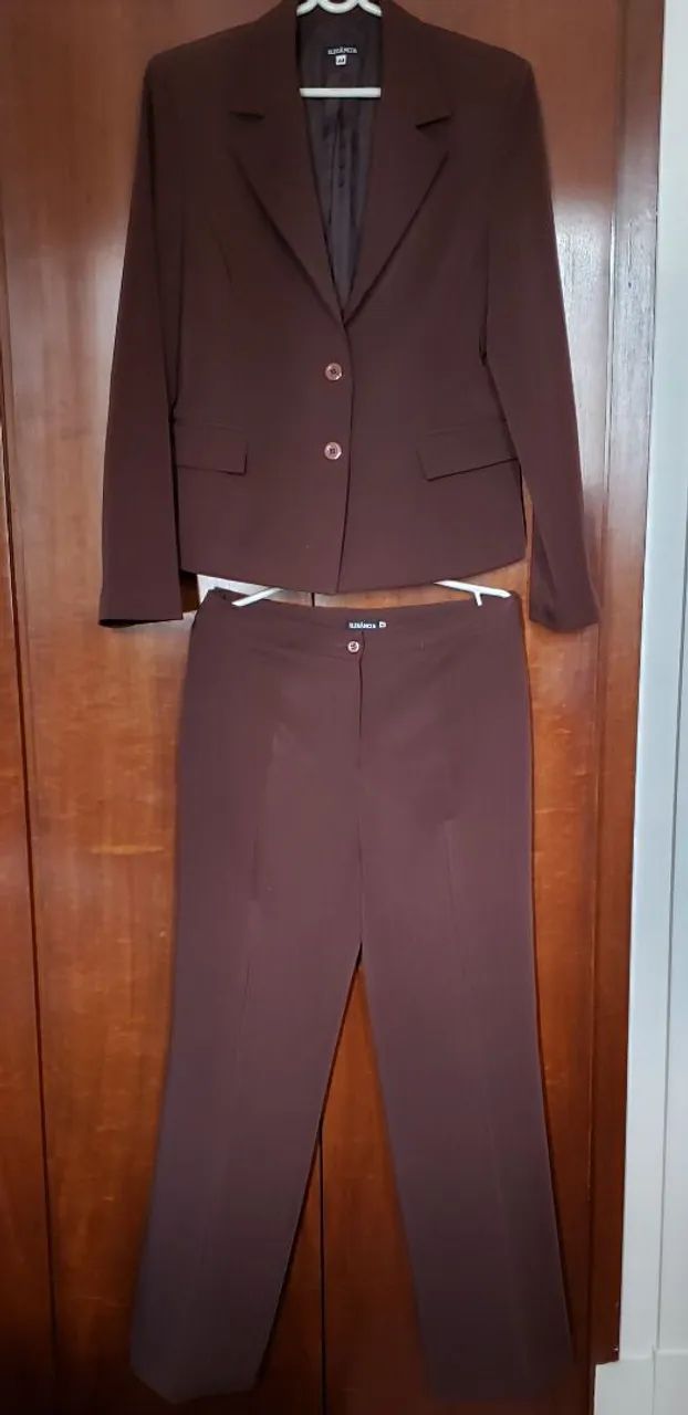 Conjunto de Blazer e Calça - Tam. 44 - Foto 3