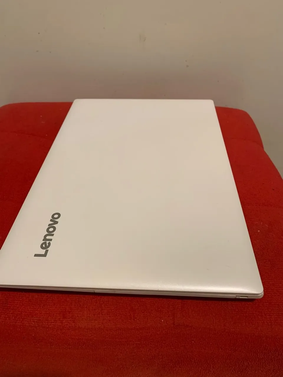 Notebook Lenovo Branco - Desempenho e Elegância