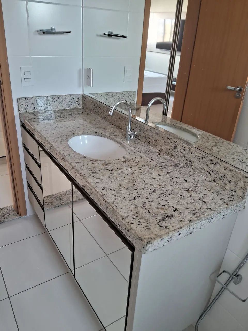 Bancadas para banheiro 64551857952899121