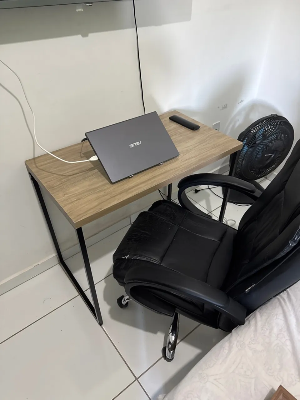 Mesa de Escritório + cadeira