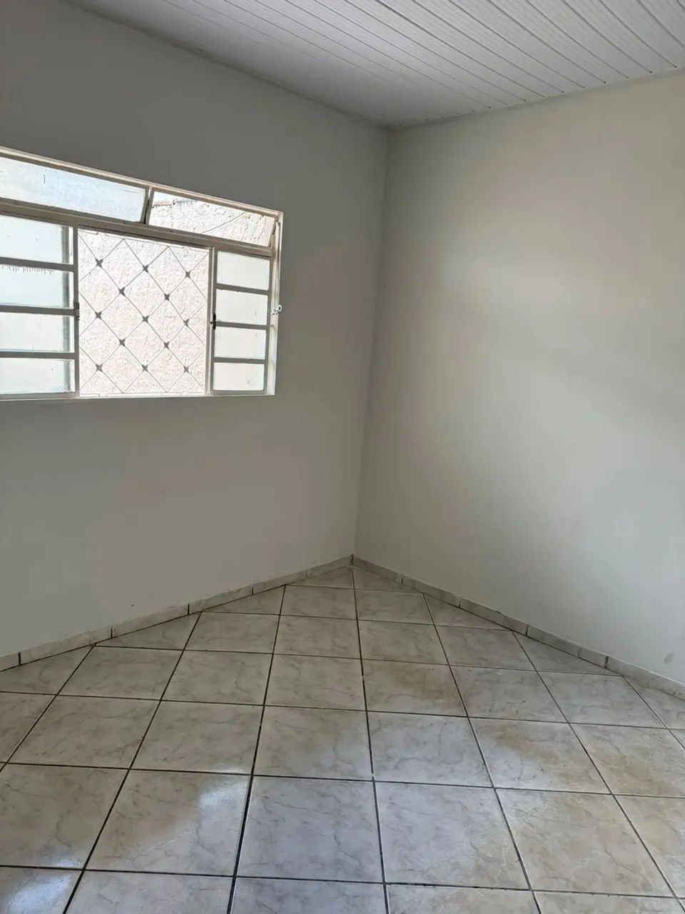 Térrea para aluguel com 100 metros quadrados com 4 quartos - Foto 2