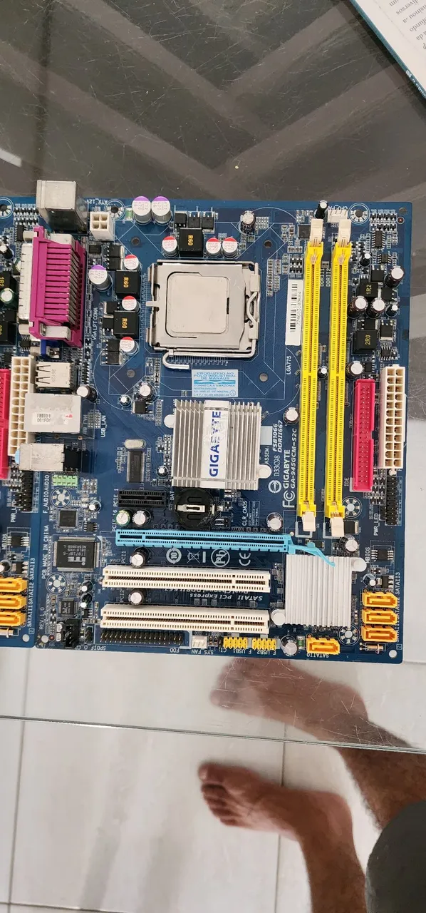 Vendo 3 placas mãe DDR2