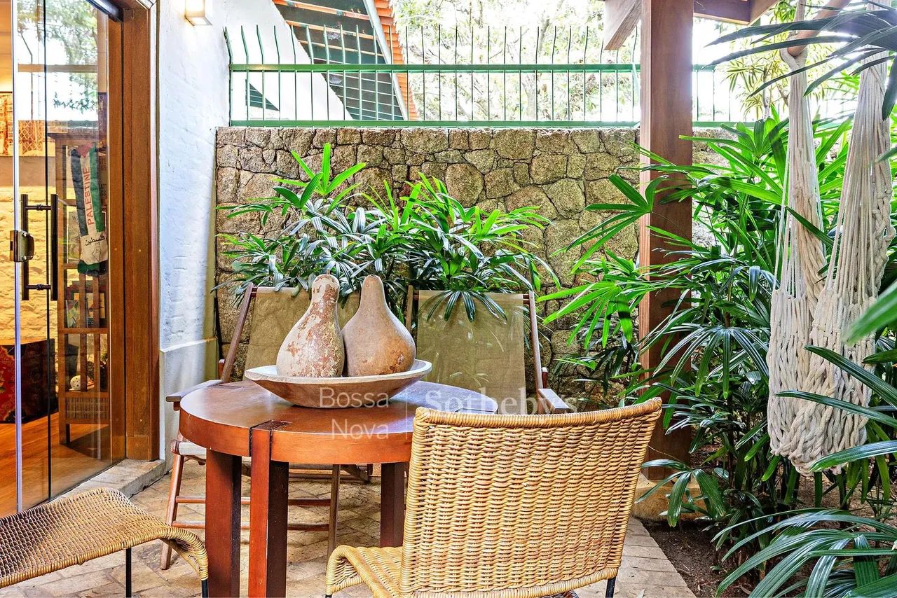 Casa com jardim e planta funcional em rua tranquila - Foto 4