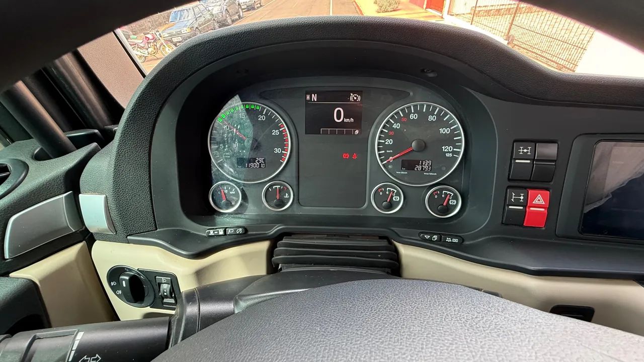 VOLKSWAGEN METEOR 29.520 - 2023  APENAS 119 mkm  - Foto 8