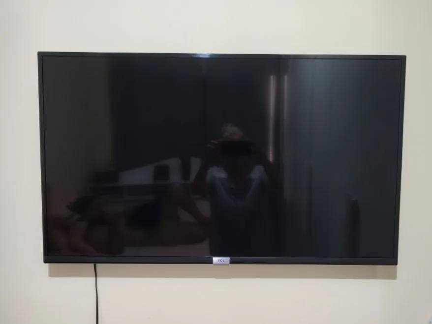 TV TCL 4K - Tela Grande e Imagem Incrível!