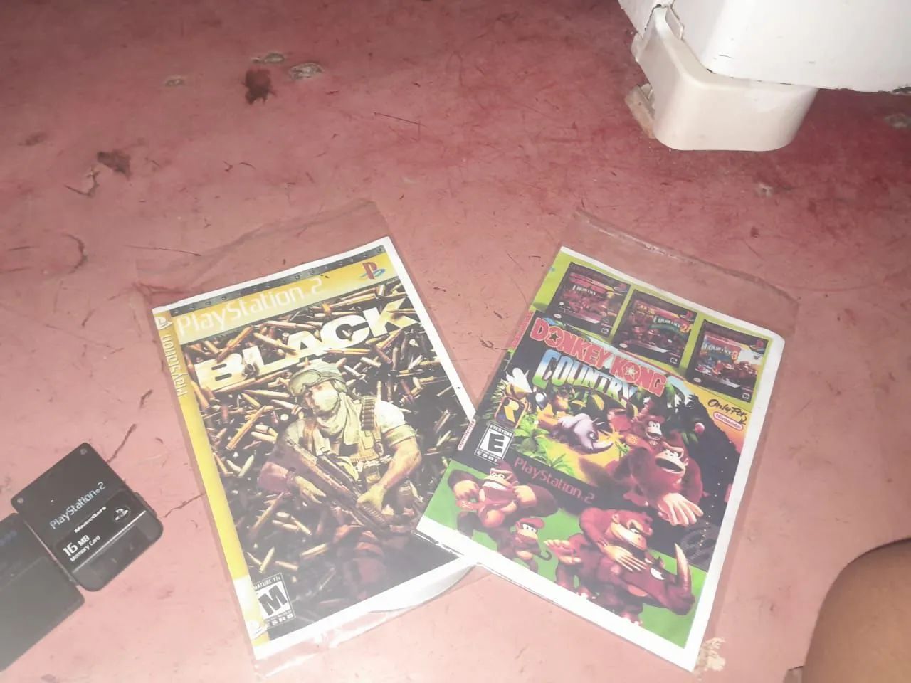 Playstation 2 com jogos e controles - Foto 3