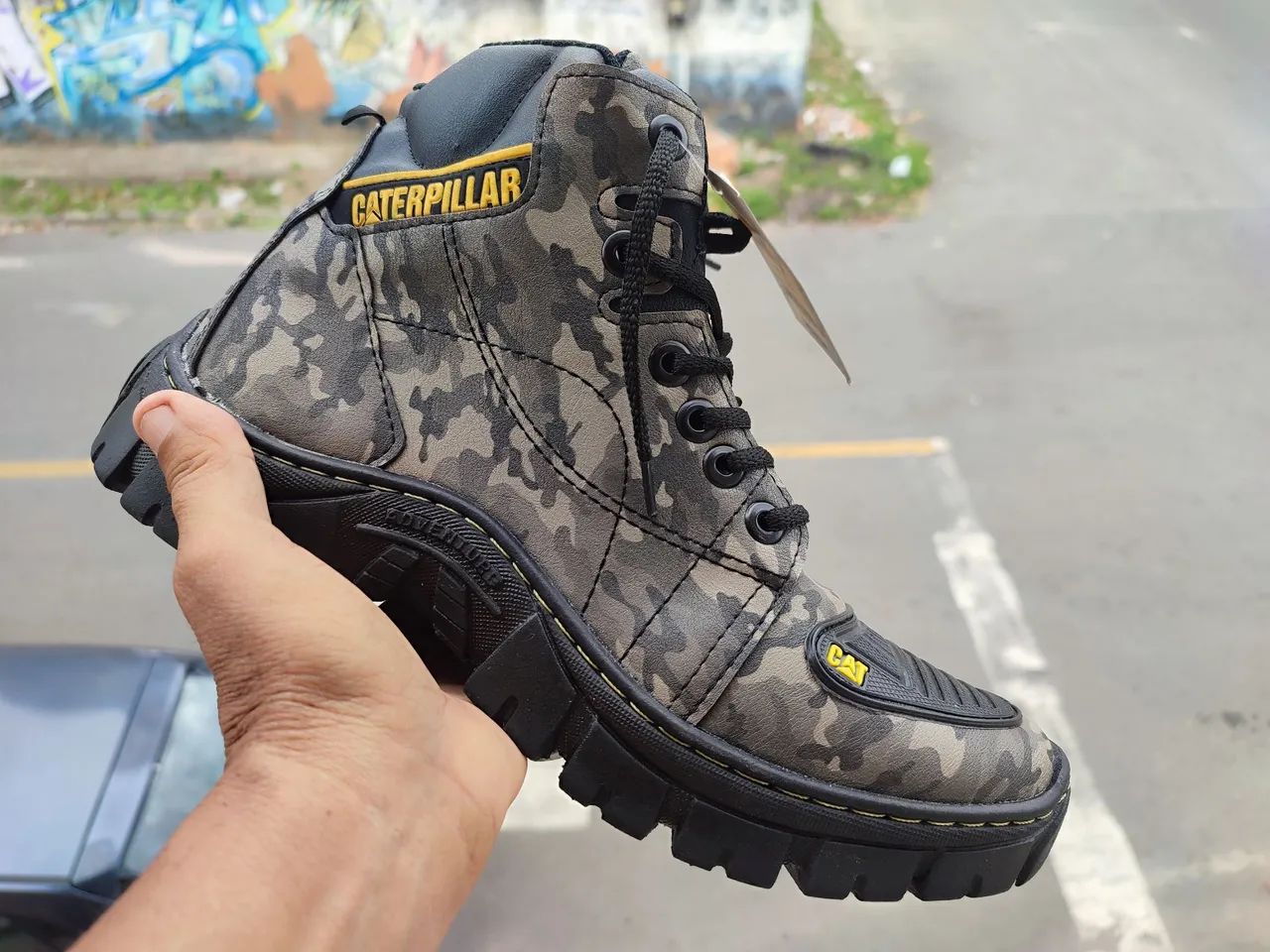 Bota Caterpillar Camuflada - Conforto e Estilo! - Foto 4