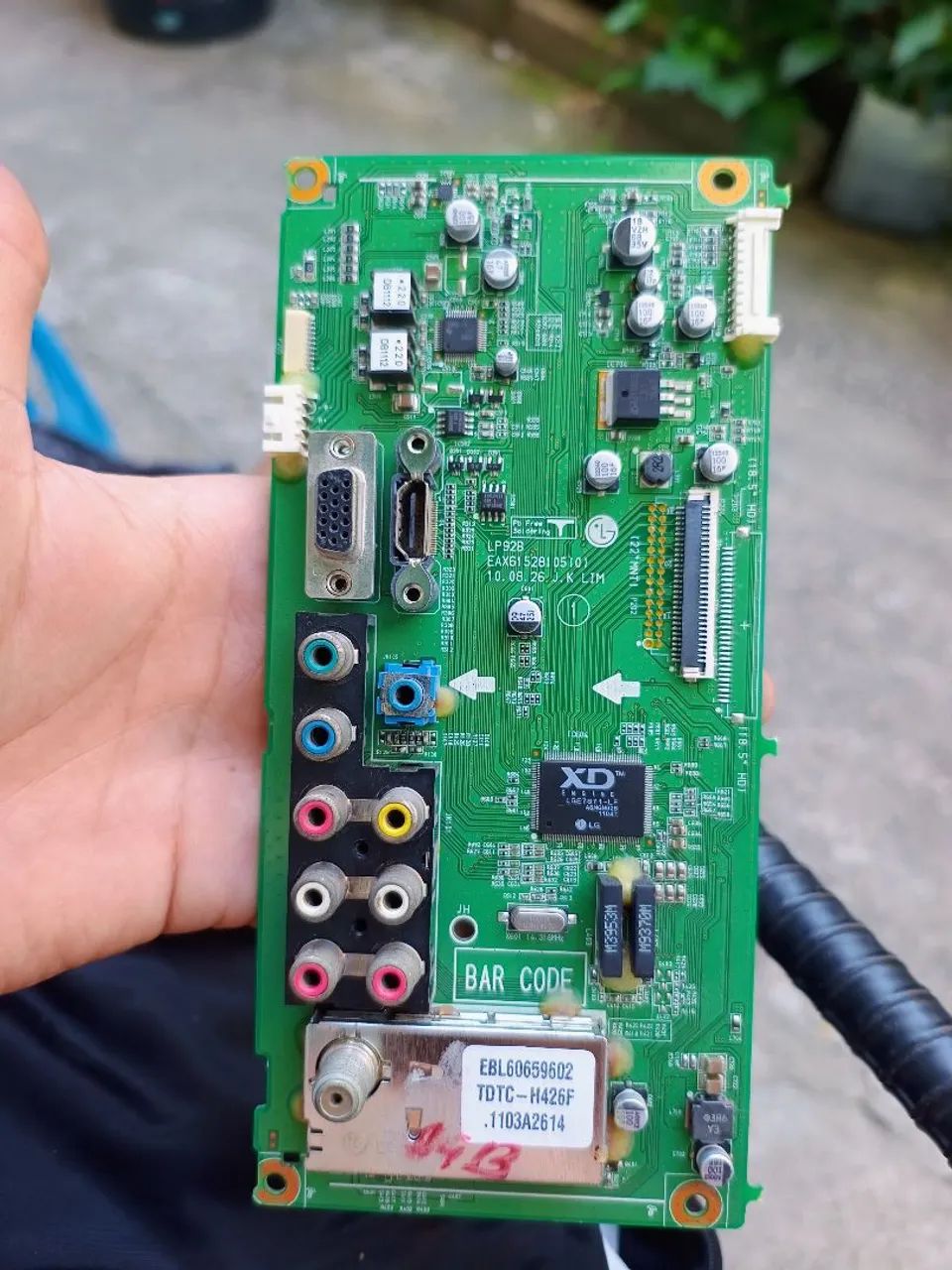 Placa Principal (mainboard) para a TV/monitor LG M227WAP-PM, modelo EAX61528105  - Foto 3
