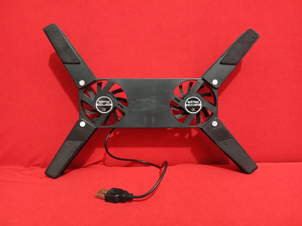 Cooler Externo para Notebook funcionando 