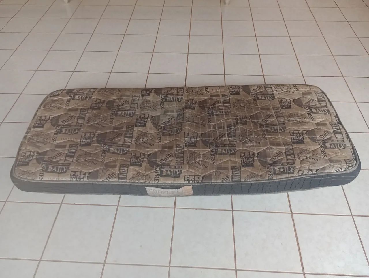 Vendo Um Colchão 