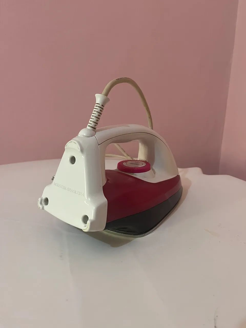 Ferro de Passar Roupa Black + Decker 220 volts - Foto 3