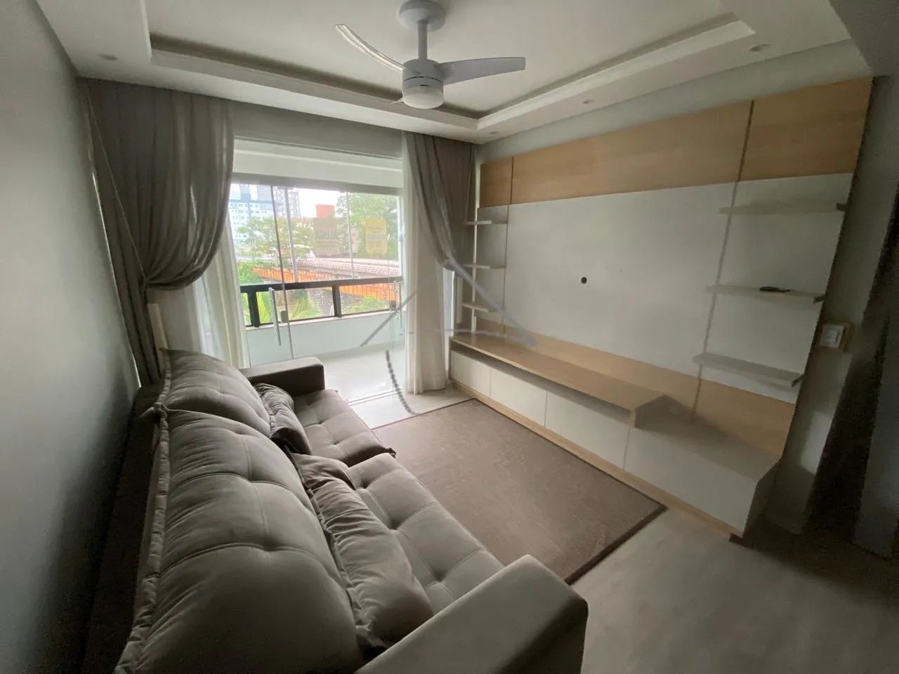 Imóvel para aluguel tem 120 metros quadrados com 2 quartos em Centro - Jaraguá do Sul - SC