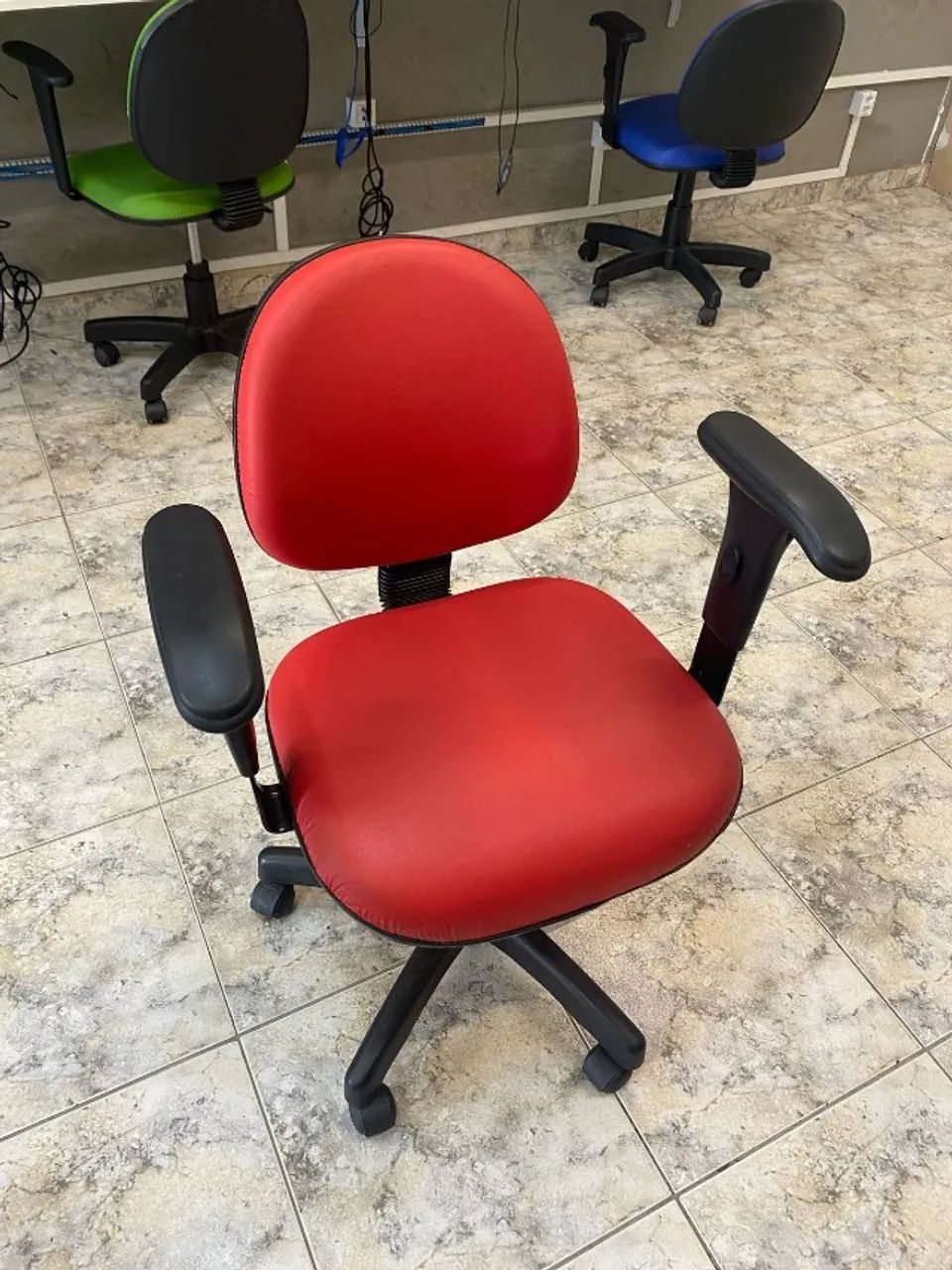 Cadeira de Escritorio colorida