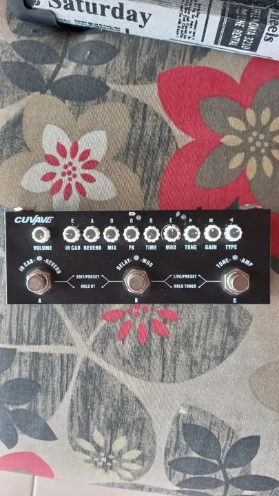 Guitarra Elétrica + Amplificador Borne + Pedal Cuvave - Foto 3