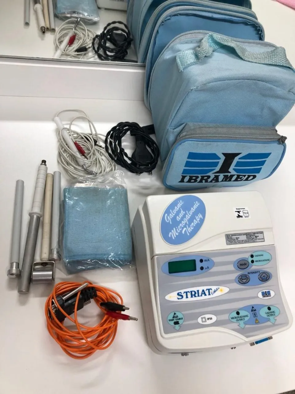Striat Aparelho De Corrente Microgalvânica Ibramed