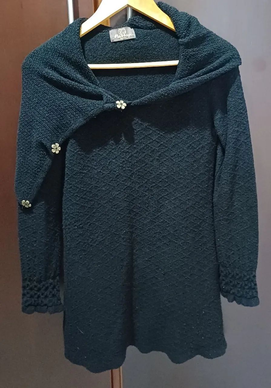 Vestido Tricot Elegante e blusa.