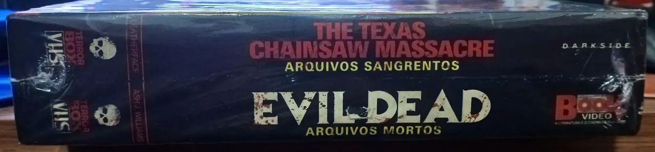 Livro Evil dead e massacre da serra elétrica capa vhs (lacrados) coleção dissecando - Foto 4