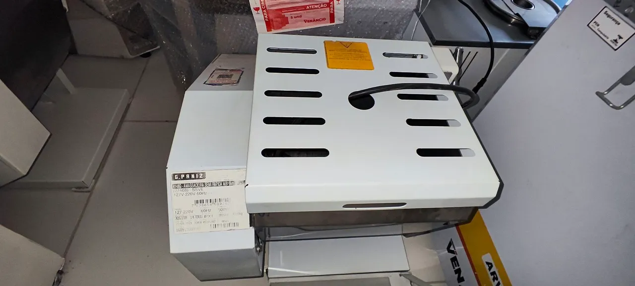 Masseira/Amassadeira Basculante Semirrápida Gastromaq MBI-05 com Capacidade de 5 kg