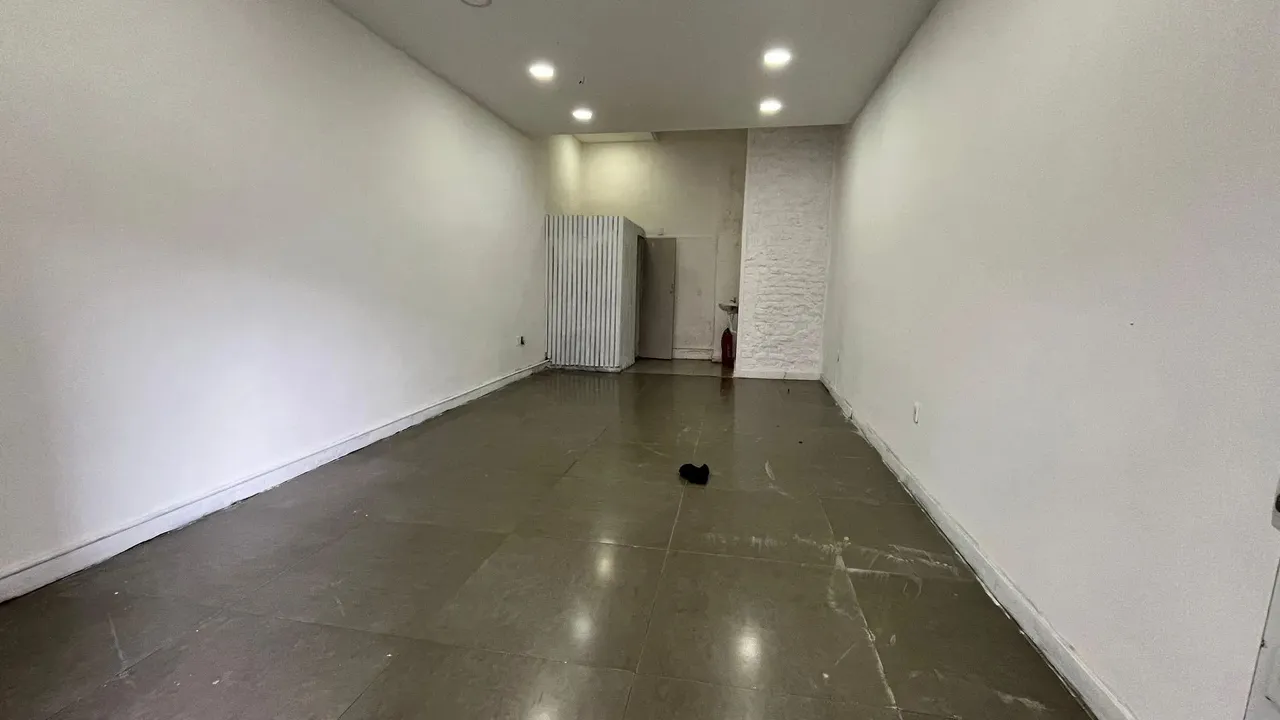 Imóvel para aluguel possui 35 metros quadrados em Várzea - Teresópolis - RJ