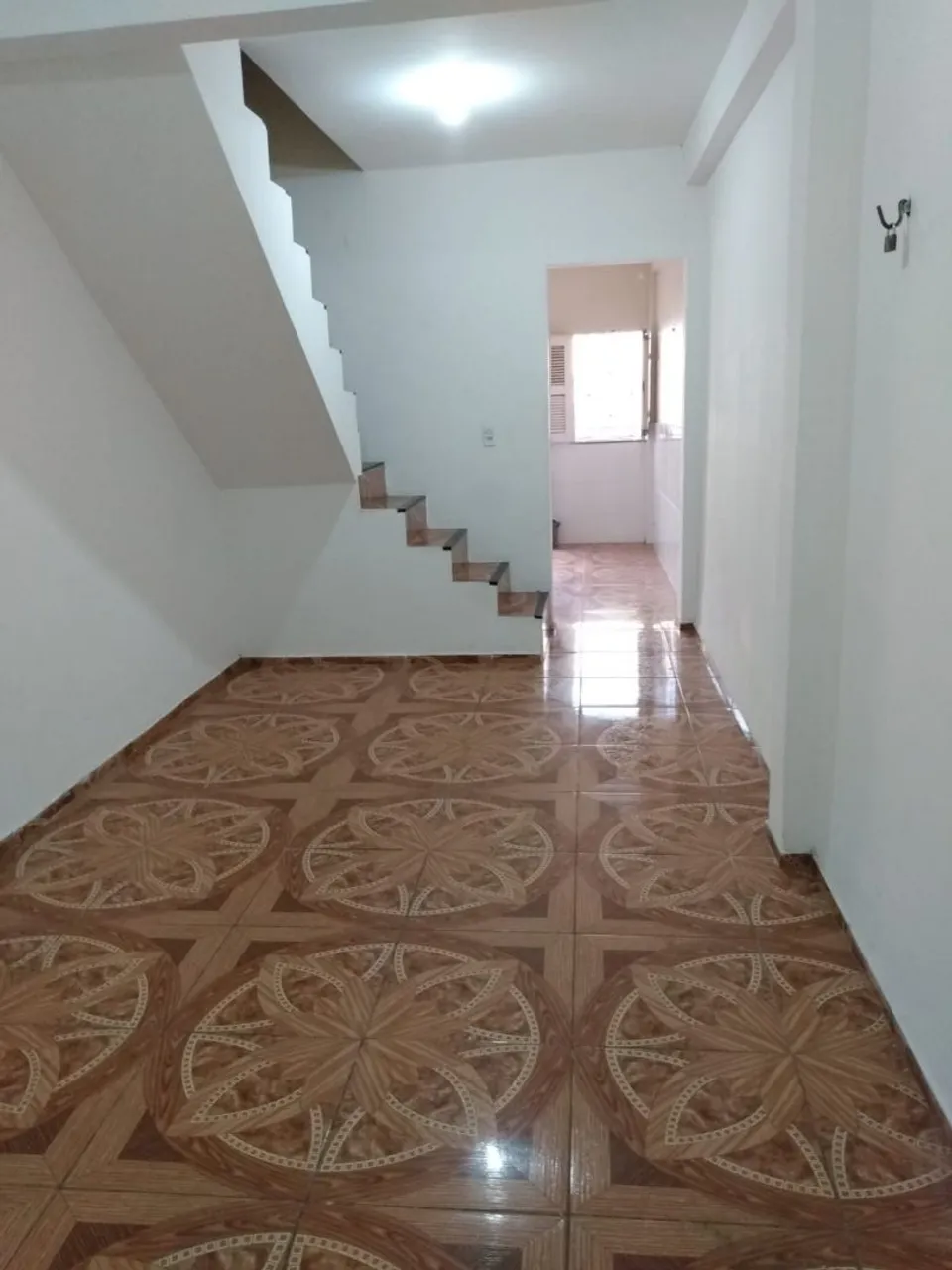 Vende-se uma casa
