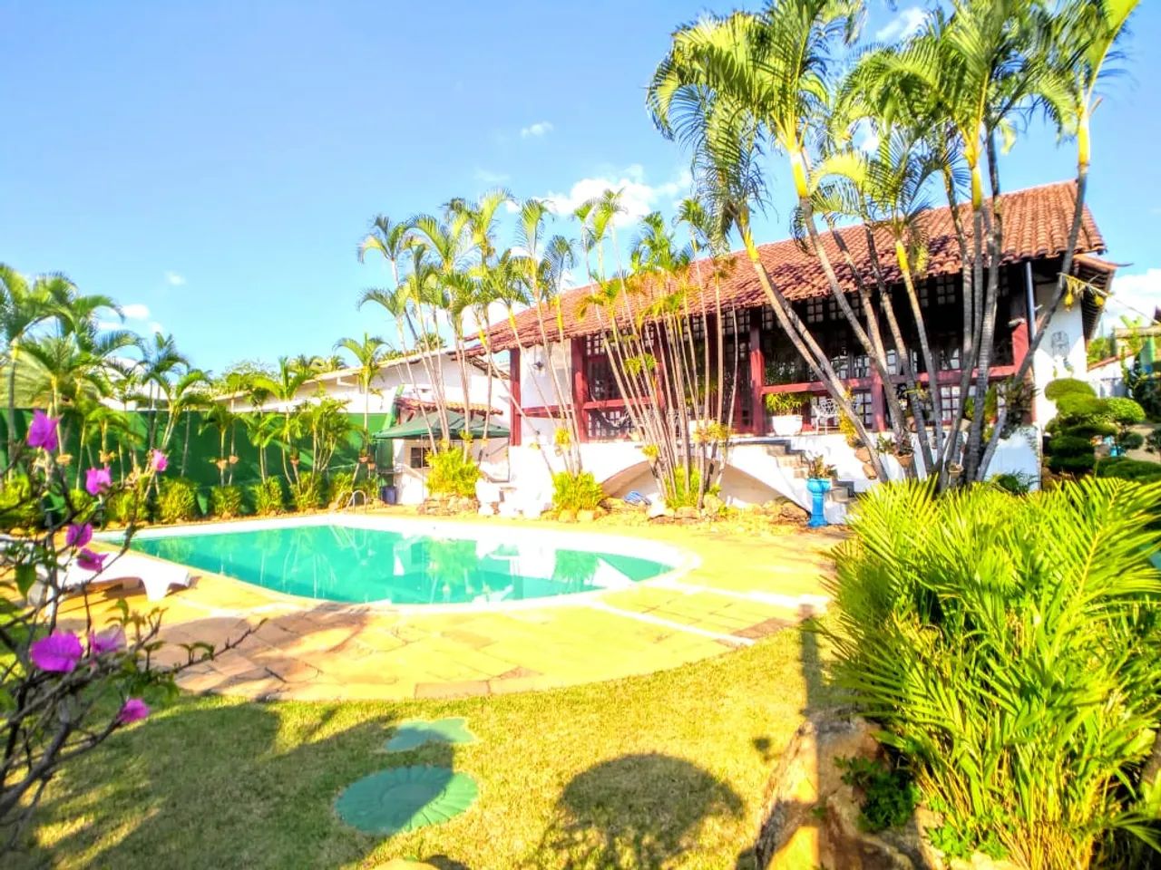 Casa para venda possui 580 metros quadrados com 4 quartos - Foto 2