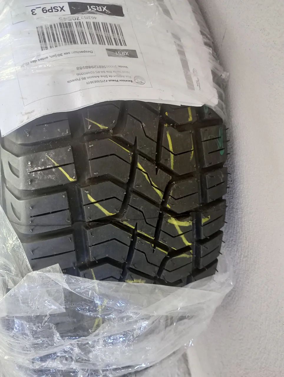 Pneu Pirelli Scorpions 205/60 aro 15 - Peças para carros, vans e