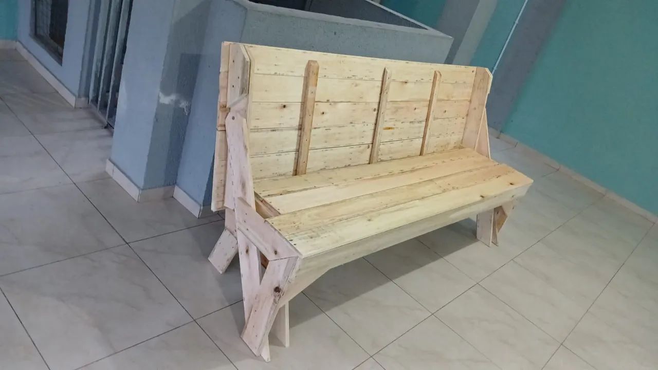 Banco que vira mesa 