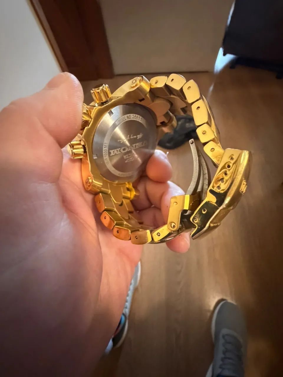 relógio invicta model 26655 dourado - Foto 5