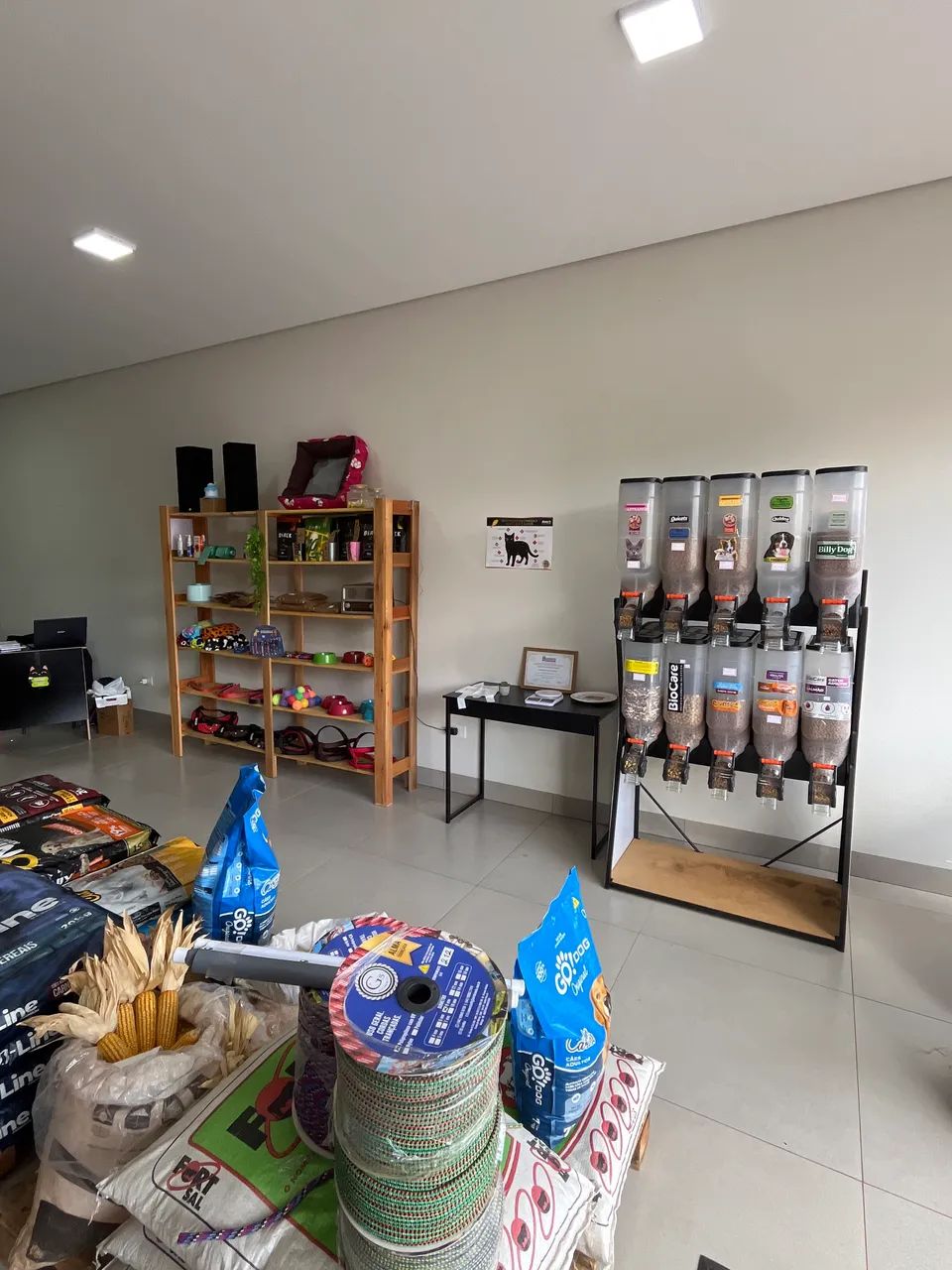 VENDO LOJA AGROPECUÁRIA + BANHO E TOSA - Foto 3