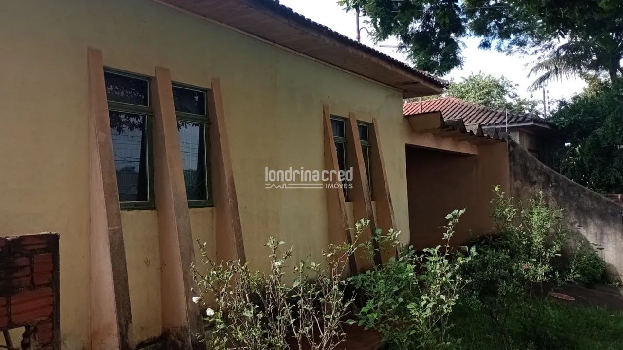 Casa à venda no Centro de Rolândia com 2 quartos e 70 m² de área útil - Foto 4